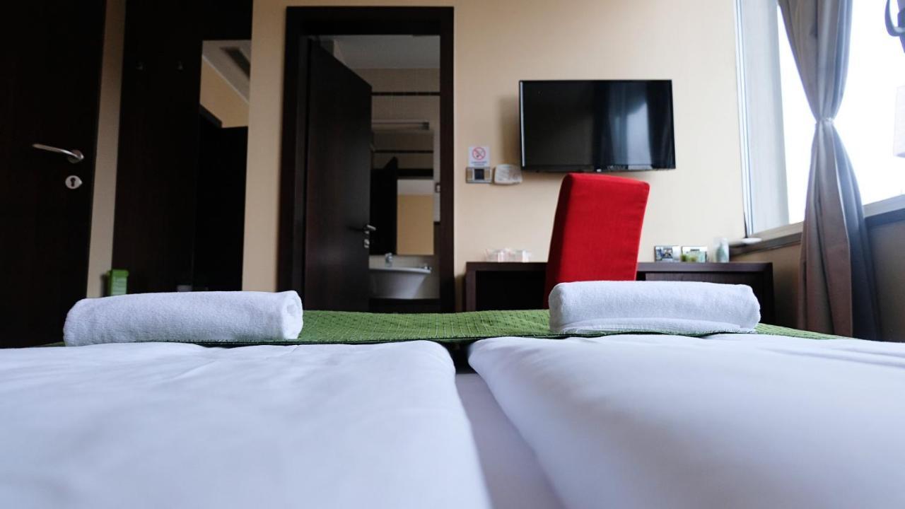 Hotel Richi Зеница Экстерьер фото